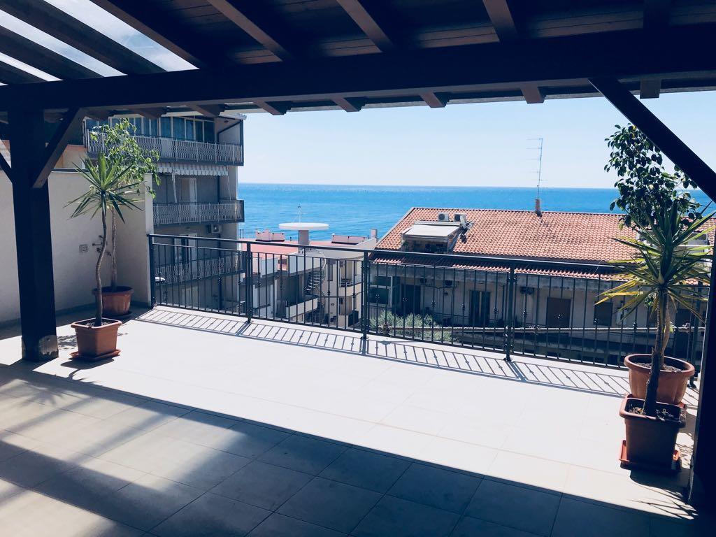 Appartamento Gambero Beach 圣泰雷萨迪里瓦 外观 照片