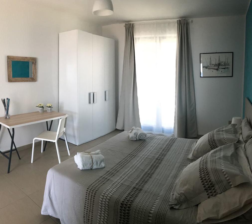 Appartamento Gambero Beach 圣泰雷萨迪里瓦 外观 照片
