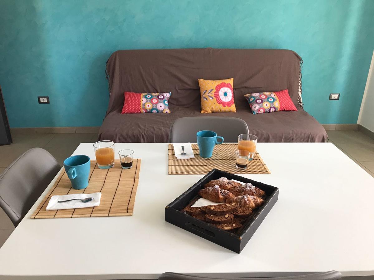 Appartamento Gambero Beach 圣泰雷萨迪里瓦 外观 照片